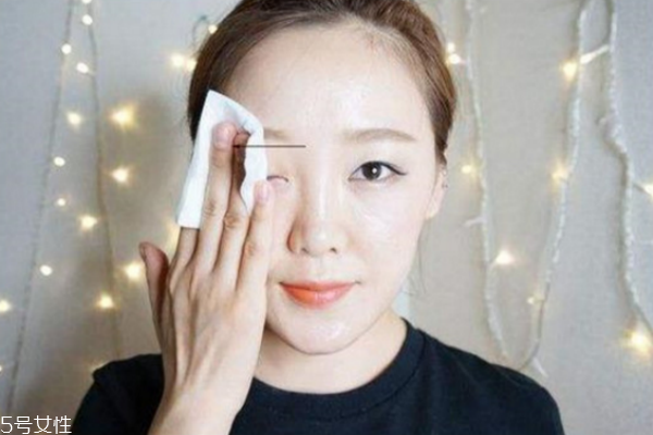淡妝用什么卸妝產品 推薦幾款好用的卸妝產品