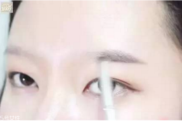 眉毛淡怎么畫(huà)眉毛好看 眉毛少這樣畫(huà)眉