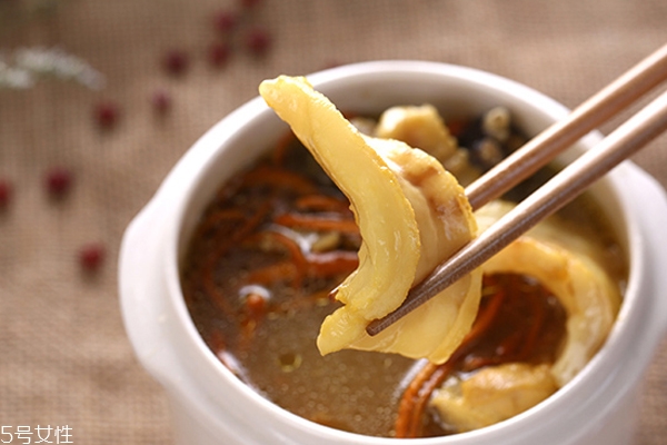 花膠聞起來會(huì)腥嗎 儲(chǔ)存越久魚腥味越淡