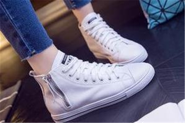 高幫小白鞋怎么搭配？高幫小白鞋搭配圖片