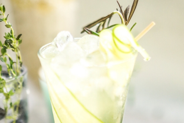 雞尾酒是什么酒 屬于飲料類(lèi)