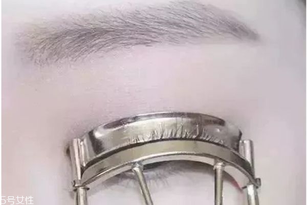 韓系裸妝怎么畫(huà) 簡(jiǎn)單淡妝化妝教程
