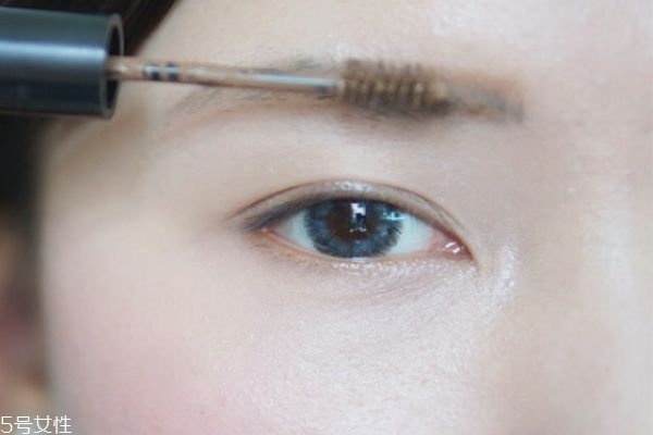 韓系裸妝怎么畫(huà) 簡(jiǎn)單淡妝化妝教程