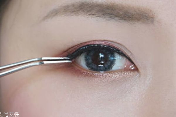 韓系裸妝怎么畫(huà) 簡(jiǎn)單淡妝化妝教程