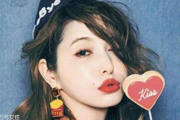 大眼娃娃妝怎么化 韓國(guó)大眼妝畫法