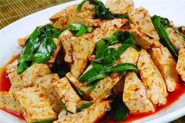 蝦醬豆腐的正宗做法 蝦醬炒豆腐小竅門(mén)