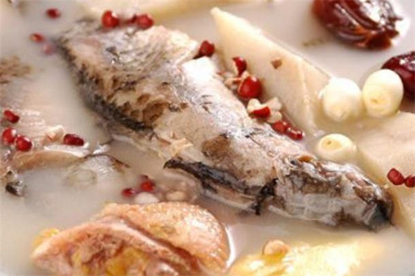 粉葛鯪魚(yú)湯的做法 粉葛鯪魚(yú)湯小竅門(mén)