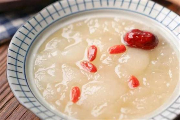銀耳湯可以長(zhǎng)期喝嗎 銀耳湯喝多了有什么壞處