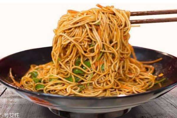熱干面有什么營養(yǎng)價(jià)值嗎 吃熱干面有什么好處嗎