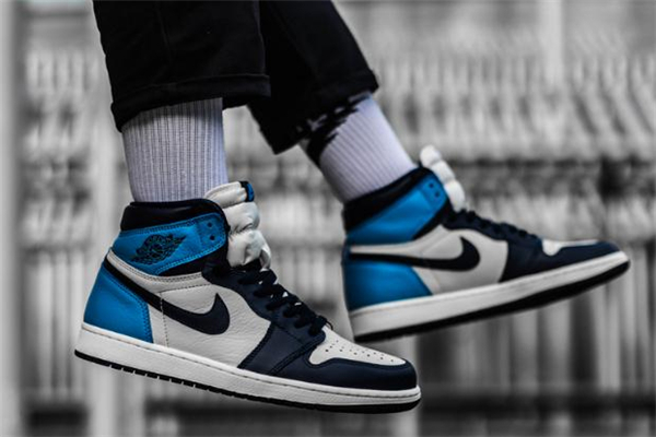 aj1黑曜石北卡藍(lán)開箱測評(píng) aj1北卡藍(lán)黑曜石上腳效果
