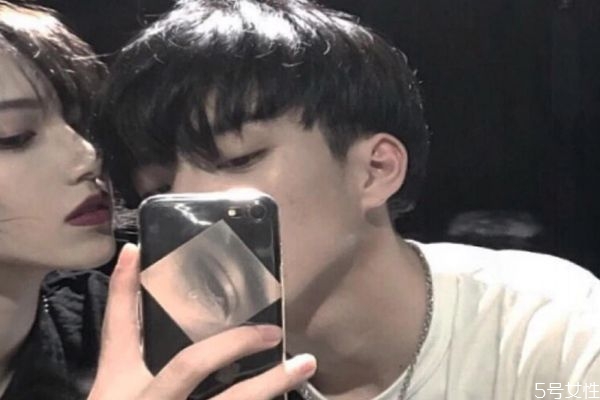 男生喜歡打游戲的女生嗎 愛(ài)玩游戲的女生的性格