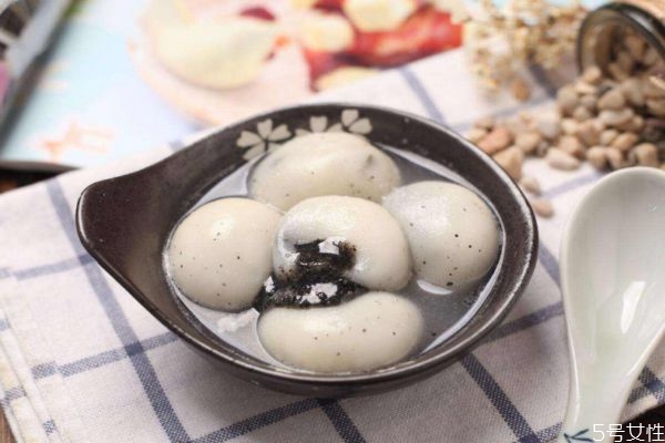 湯圓是什么做的呢 湯圓有什么營養(yǎng)價(jià)值呢