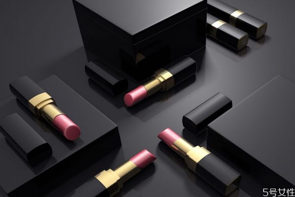經(jīng)?；瘖y真的很傷皮膚嗎 應(yīng)不應(yīng)該使用化妝品呢