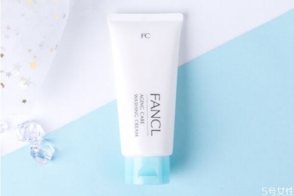 用了過期的洗面奶會(huì)怎么樣 用過期洗面奶有什么危害