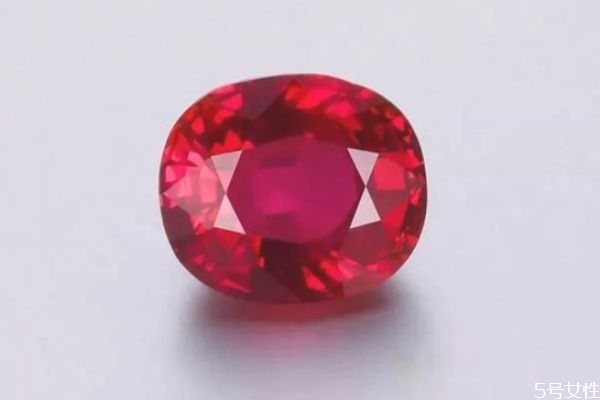 紅寶石有哪些品種 紅寶石產(chǎn)地品質差異詳細介紹