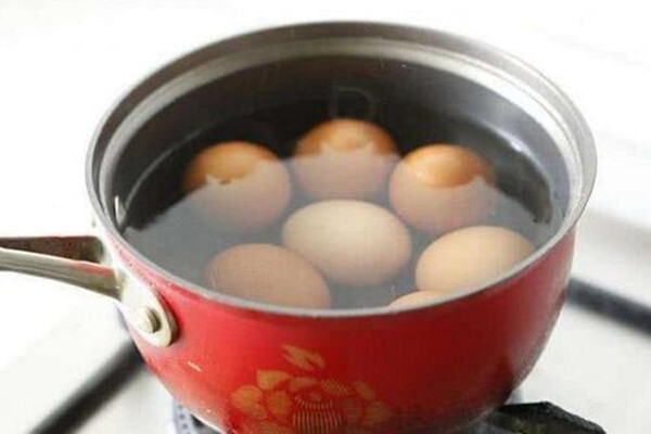 雞蛋放冰箱可以儲(chǔ)存多久 雞蛋放冰箱好還是常溫好