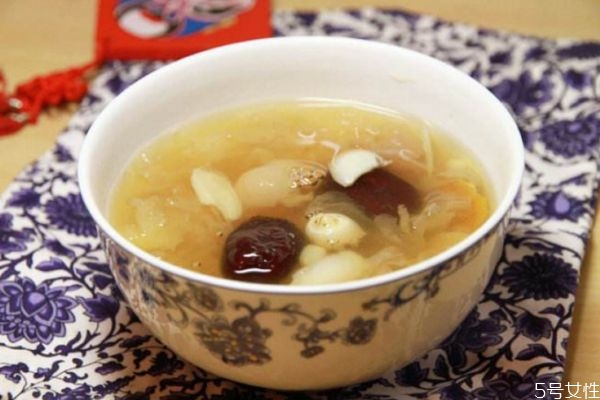 孕早期喝什么湯好 常見(jiàn)的安胎湯有什么