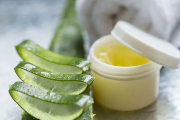 用了蘆薈膠臉刺痛是怎么回事 涂了蘆薈膠臉有點刺痛