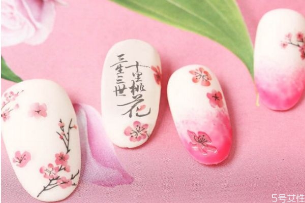 2020最美美甲花朵樣式 美甲花朵怎么畫(huà)好看