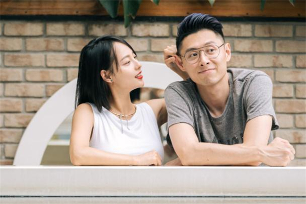 前夫?qū)η捌蘩⒕蔚谋憩F(xiàn) 離婚后前夫?qū)ξ依⒕握f(shuō)明什么