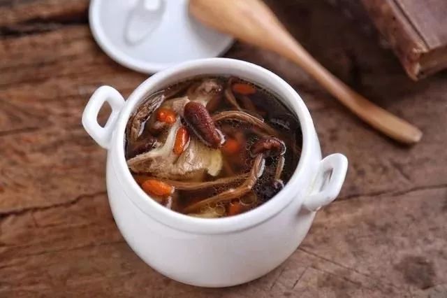 茶樹(shù)菇老鴨湯怎么做好吃 茶樹(shù)菇老鴨湯的營(yíng)養(yǎng)價(jià)值