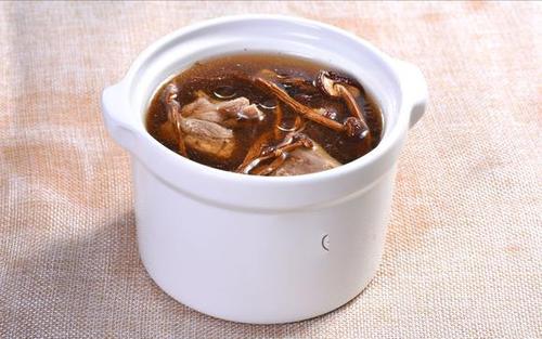 茶樹(shù)菇老鴨湯怎么做好吃 茶樹(shù)菇老鴨湯的營(yíng)養(yǎng)價(jià)值