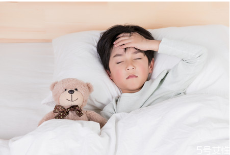 寶寶尿路感染是怎么引起的 寶寶尿路感染反復發(fā)作是怎么回事