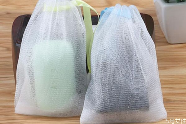 起泡網(wǎng)怎么裝香皂進去 用完起泡網(wǎng)肥皂要取出來嗎