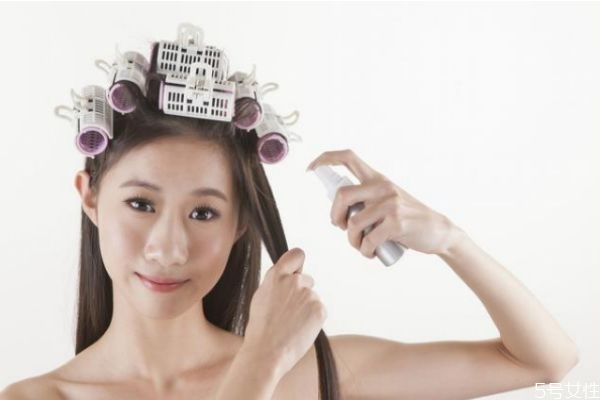 頭發(fā)漂過怎么恢復黑色 漂過的頭發(fā)染黑色多久掉色