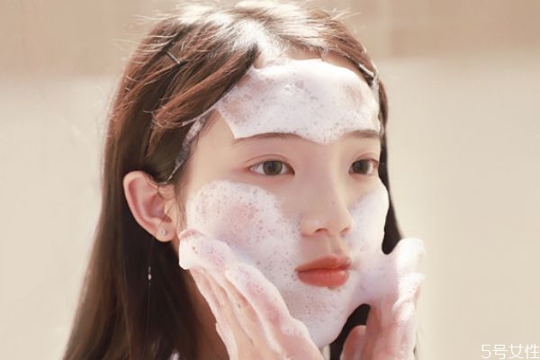 稚優(yōu)泉洗面奶好用嗎 稚優(yōu)泉氨基酸洗面奶多少錢(qián)