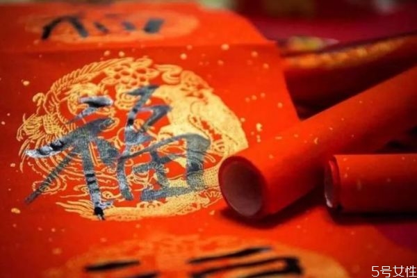 貼春聯(lián)是因?yàn)槭裁?春聯(lián)種類(lèi)有哪些