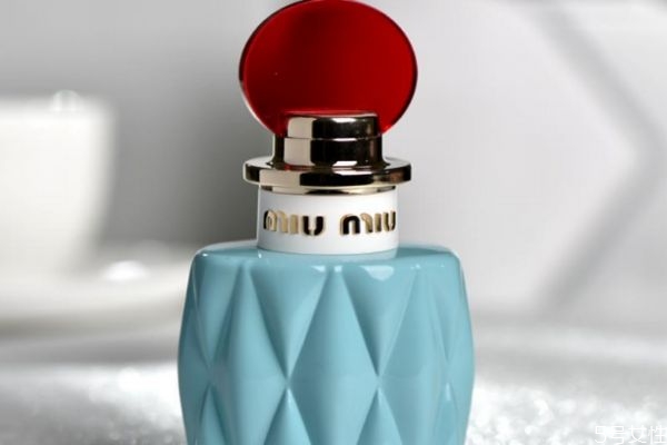 miumiu香水是哪國的 miumiu繆繆香水香評(píng)