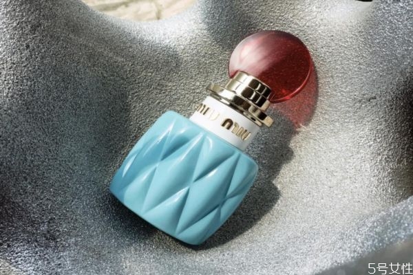 miumiu香水是哪國的 miumiu繆繆香水香評(píng)