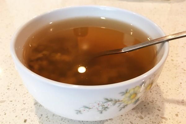 綠豆湯綠豆和水的比例 綠豆湯是涼水煮還是開(kāi)水煮