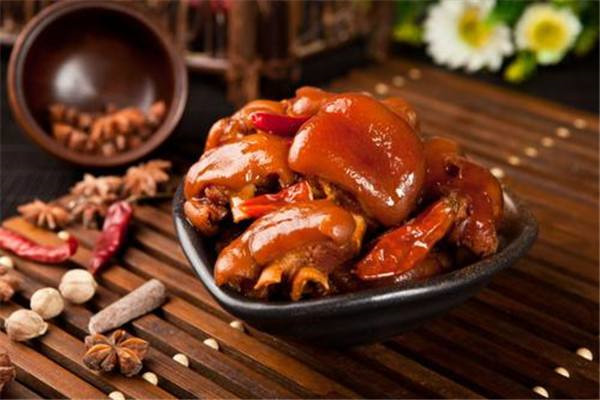 豬蹄會(huì)引起血脂高嗎 豬蹄不適合什么人吃