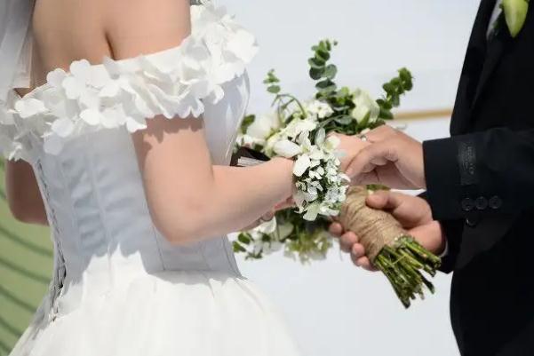 結婚伴娘紅包一般包多少 結婚伴娘隨禮多少合適
