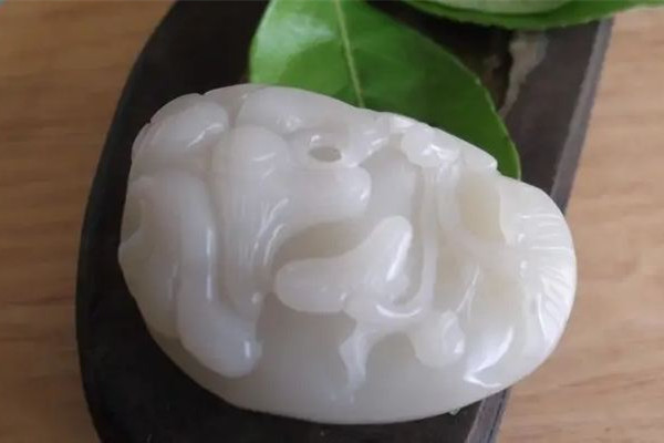 和田玉要看哪幾個(gè)方面 和田玉買什么料好