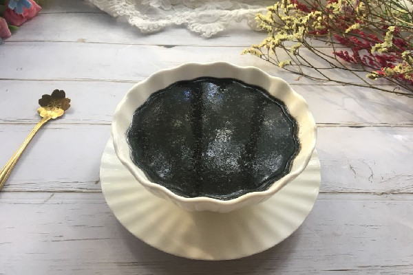 黑芝麻糊泡出來(lái)是紫色的正常嗎 黑芝麻糊泡出來(lái)稠的好還是稀的好